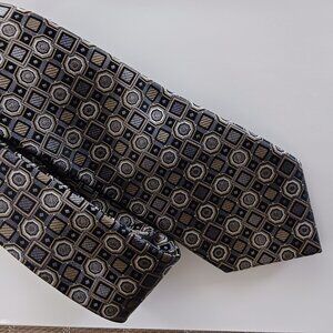 Costantina Men's Necktie 100% Silk Made in Italy Black Gold Silver 3.5"W X 59" L